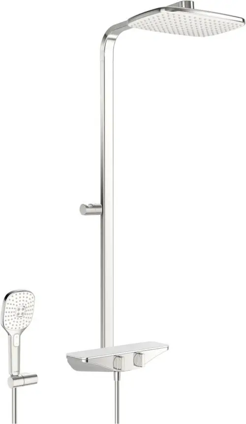 Duscharmatur in silberner Chrom-Optik von HANSA mit großer Kopfbrause und Handbrause, montiert an der Wand. Wall-mounted shower system, featuring a large overhead and handheld showerhead.
